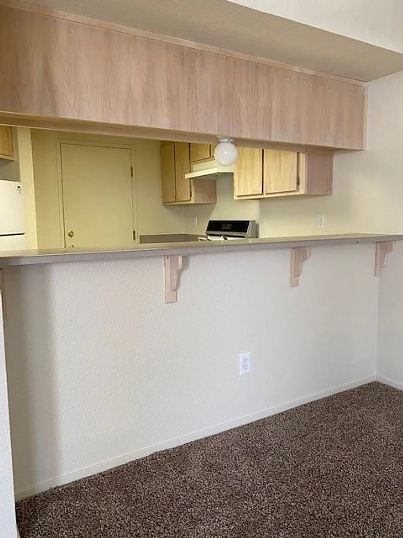 1064 Burton Drive — Photo 4