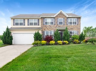 39145 Addison Cir, Avon, OH 44011