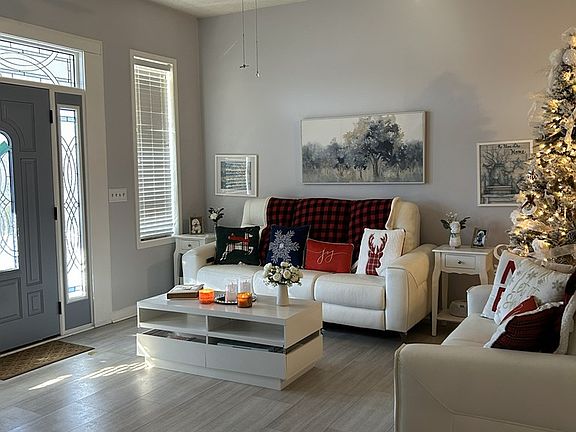 4th image of 220 Anderson Rd