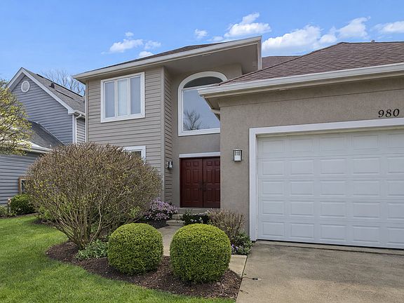 2nd image of 980 Half Day Rd