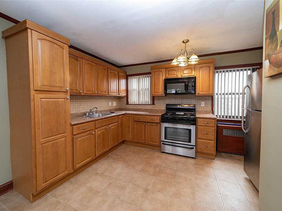 1st image of 21610 47th Ave APT 3B