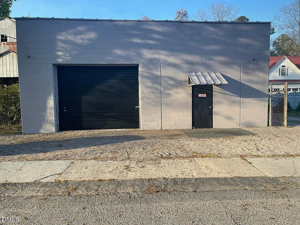 1st image of 213 E Main St