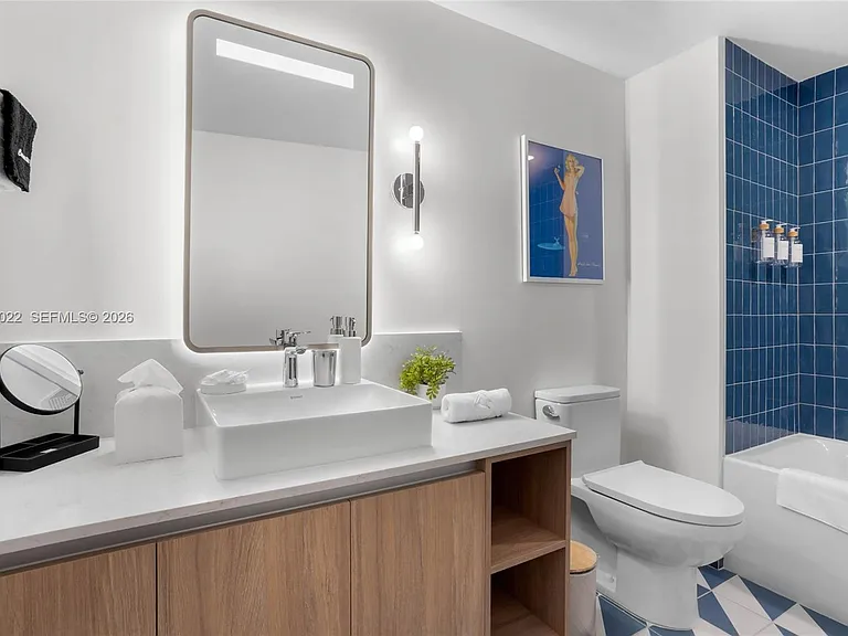 159 NE 6th St #2012 — Photo 22