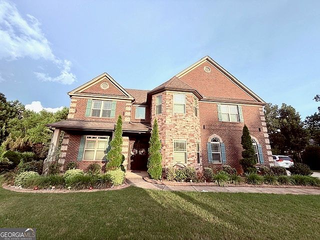 2202 Golden Eagle Dr