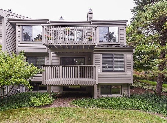 2nd image of 951 Longmeadow Ct
