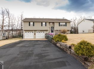 24125 Tango Dr, Saint Robert, MO 65584