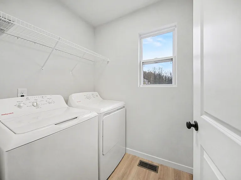 1097 Vertex Cir — Photo 10