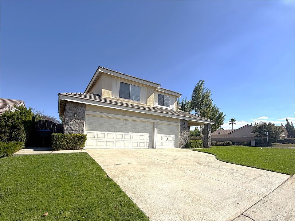 1st image of 40902 Riverock Ln