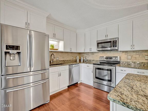 5th image of 126 Cedar Dunes Dr #2