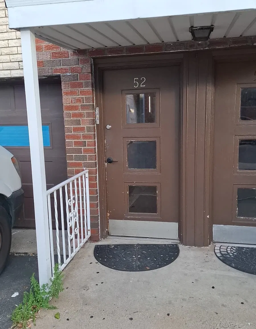 52 Anderson Ave — Photo 1