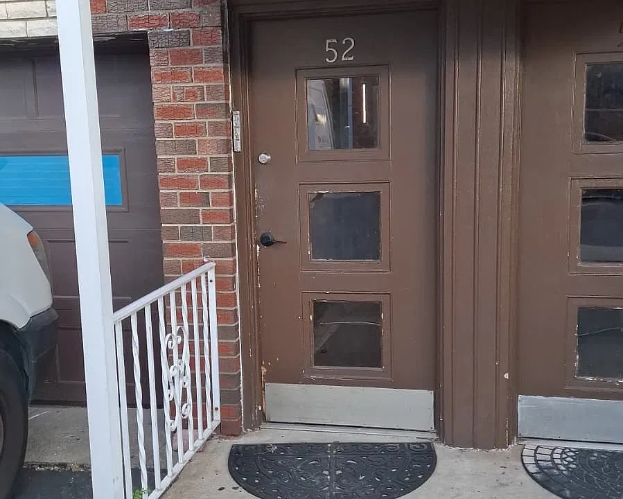 52 Anderson Ave #2