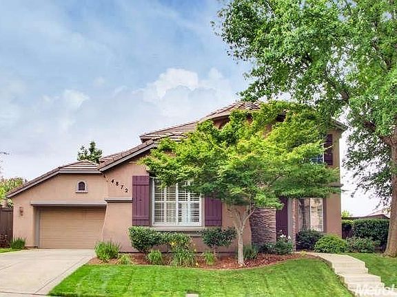 3rd image of 4872 Village Green Dr