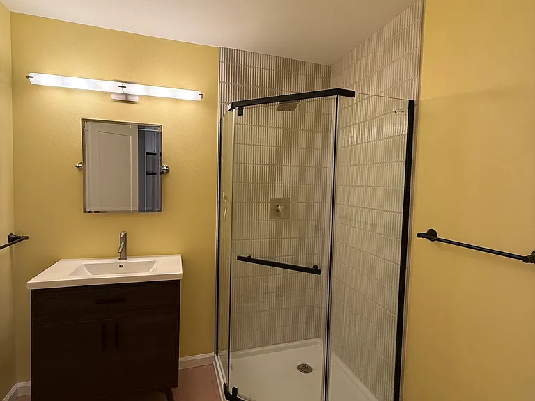 2367 NW Kearney St #1 — Photo 17