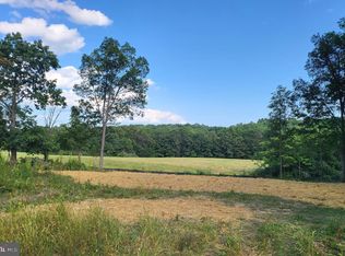 129 Lake Holiday Rd, Cross Junction, VA 22625