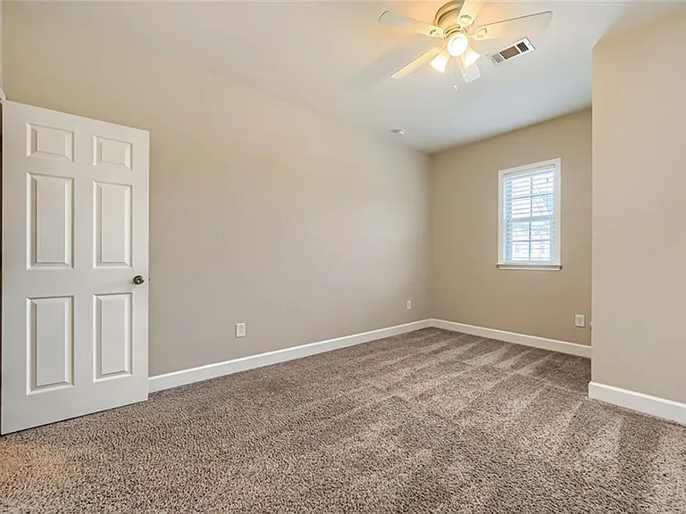 2464 Norwood Dr SE — Photo 21