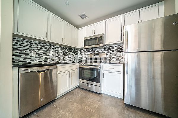 1st image of 45 Hinckley Pl #7D