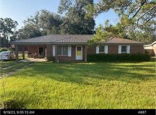2857 Cherokee St, Waycross, GA 31503