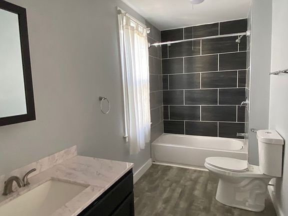 5th image of 229 Dwight St #2A