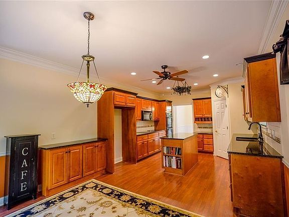 5th image of 4459 N Gate Dr