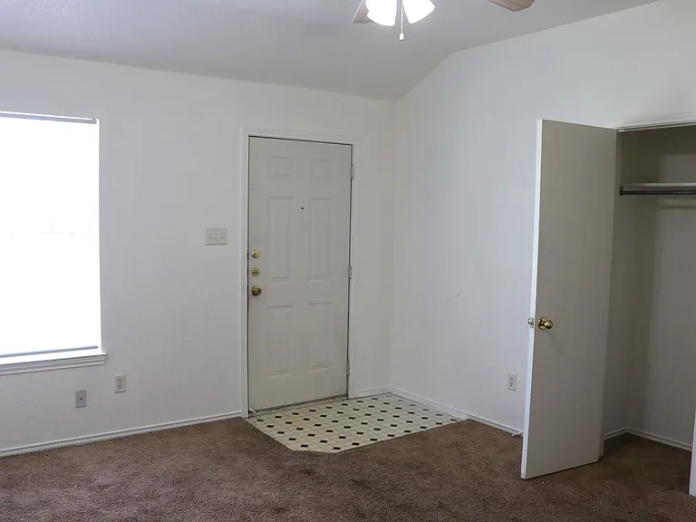 2802 Edgefield St — Photo 3