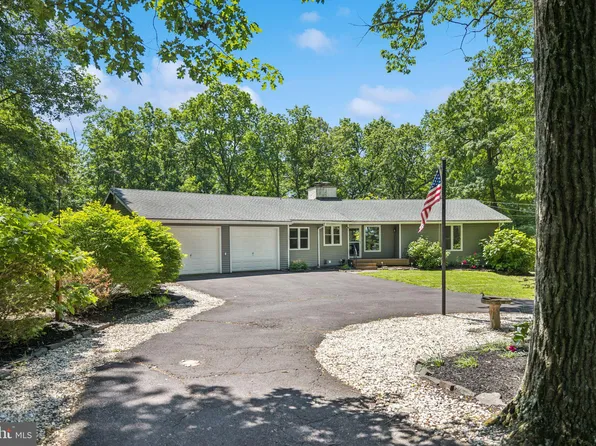 712 Ridge Rd, Telford, PA 18969