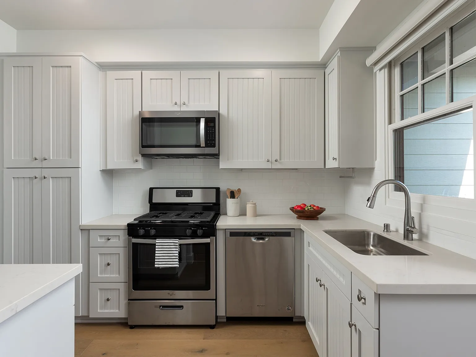 1 bed, 550 sqft, $3,200 — Photo 4
