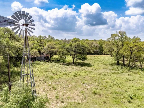 16552 FM 682, Yoakum, TX 77995