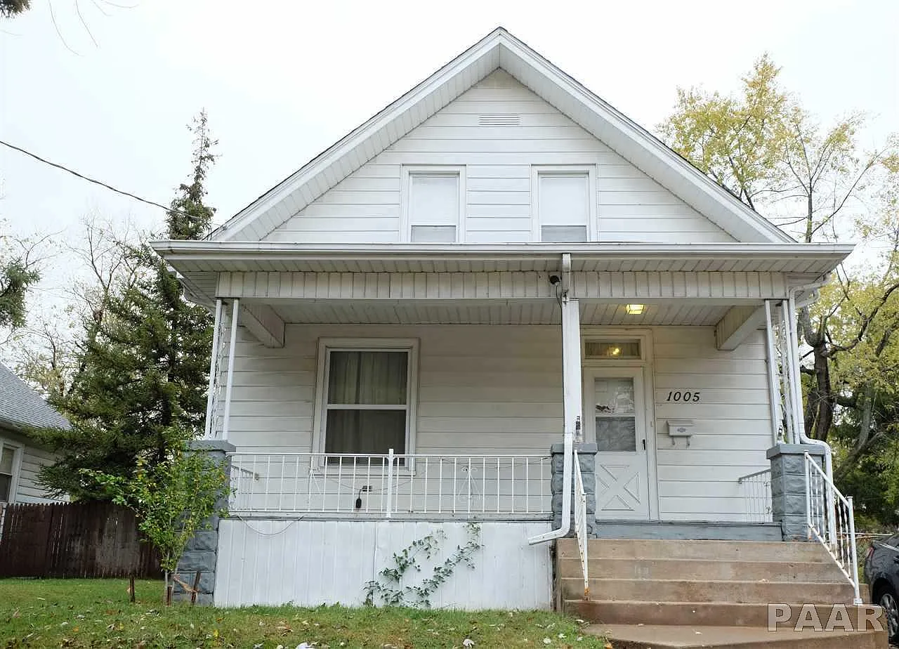 1005 E Kansas St photo 1