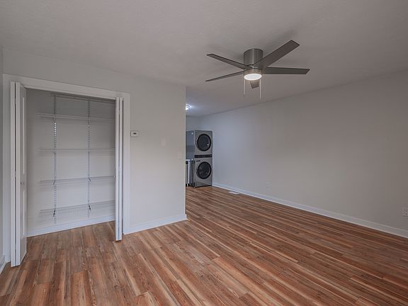 3rd image of 800 Rolling Hills Dr #3