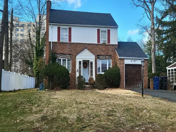 612 W 8th St, Plainfield, NJ 07060