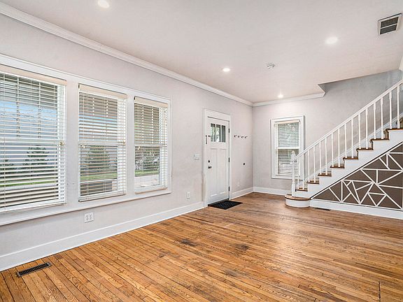 4th image of 229 N Berkley St