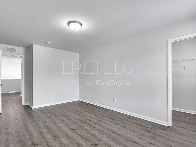 9211 Tamarack Grove Ln — Photo 13