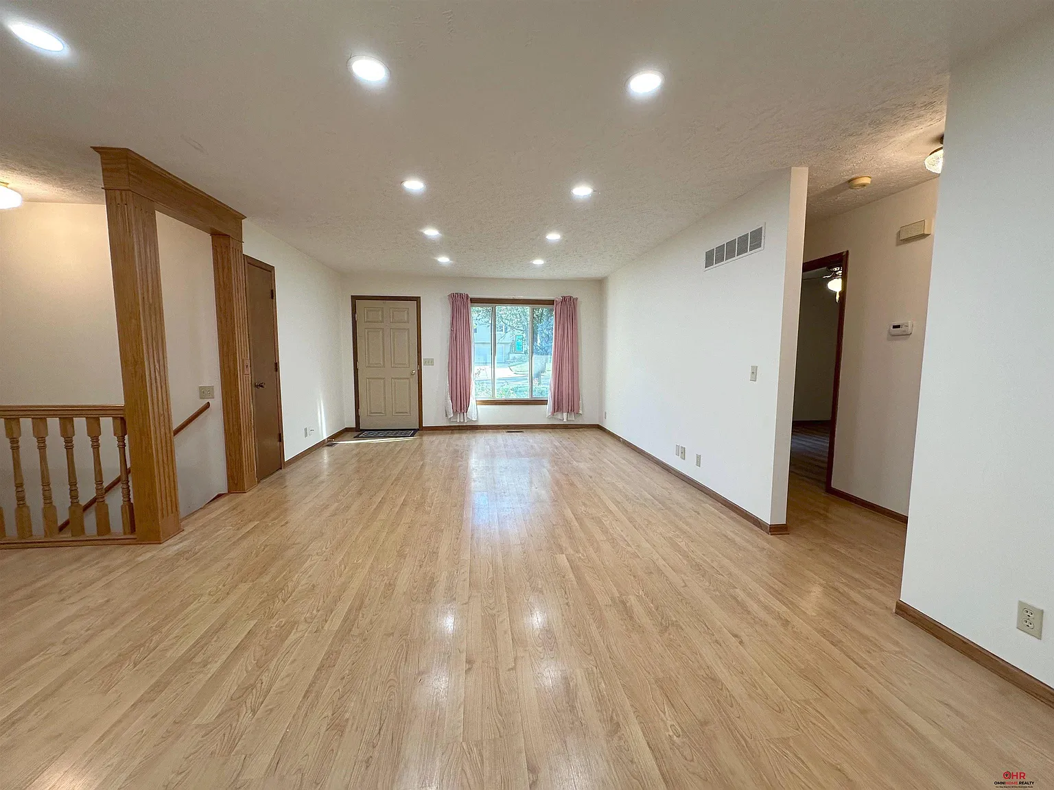 3 bed, 2031 sqft, $2,250 — Photo 3