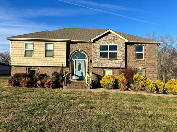 1563 Chapel Ridge Rd, Clarksville, TN 37040