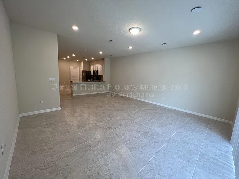 4517 Sparkling Shell Ave — Photo 4
