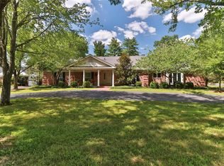 12743 Conway Lake Ct, Saint Louis, MO 63141