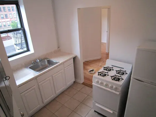 Rented by Concept Real Estate Group | media 9