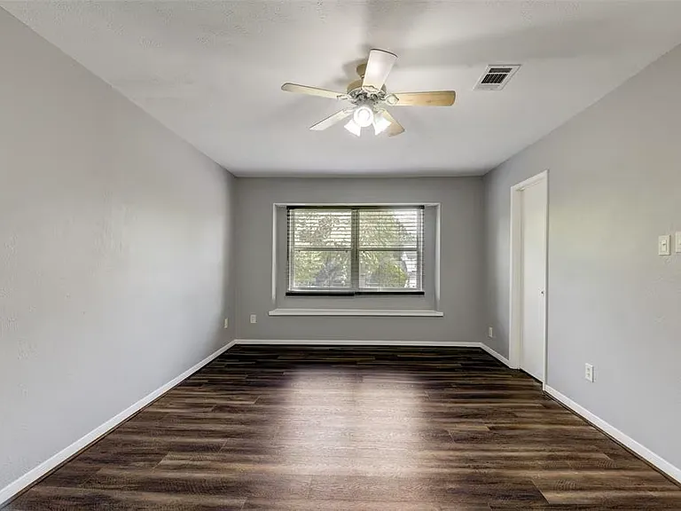 10107 Sand Pass Ln — Photo 13