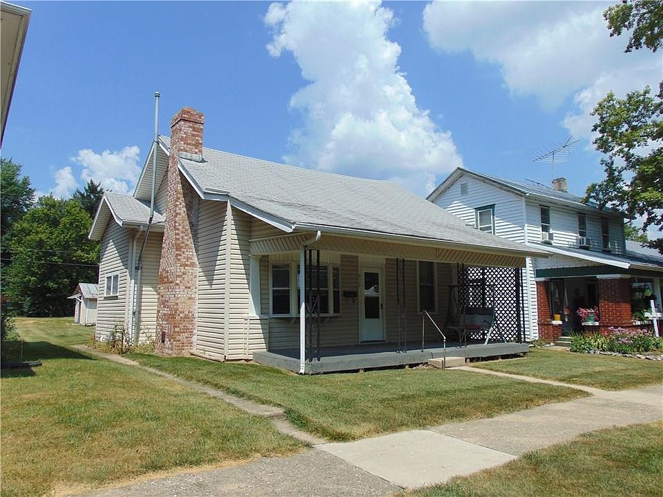 2nd image of 612 E 4th St