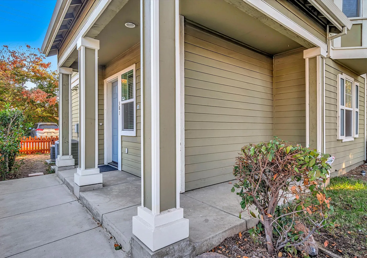 Beautiful 3-Bed, 3-Bath Home in Prime Sunnyvale Location! — Photo 2