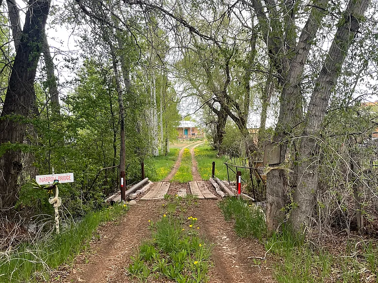 7 Las Animas Rd #B — Photo 26
