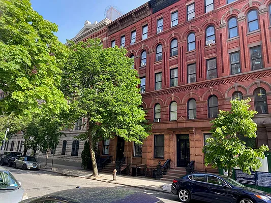 Rented by Tipping Point Real Estate LLC | media 17