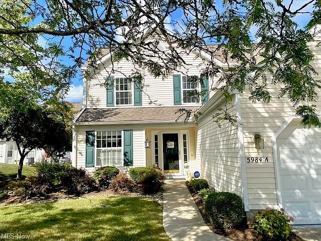 1st image of 5984 Halle Farm Dr #32