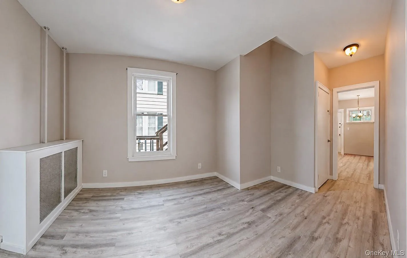 2 bed, 1.0 bath, 1037 sqft, $2,900 — Photo 4