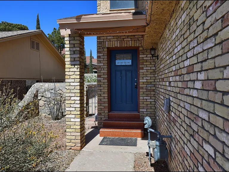 7113 Orizaba Ave — Photo 4