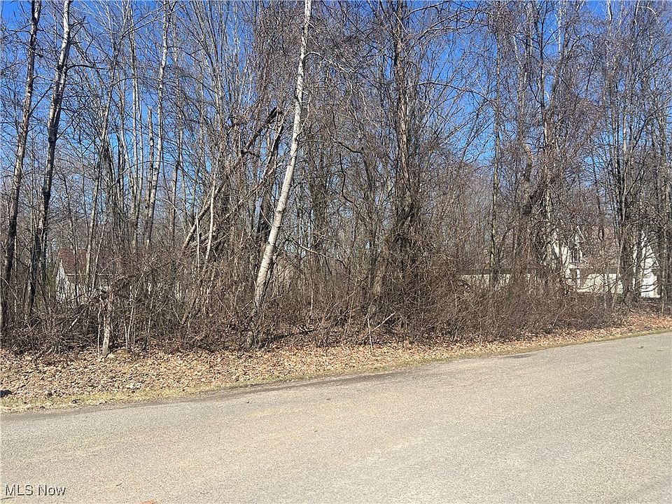 2nd image of 2455 Plum Creek Dr