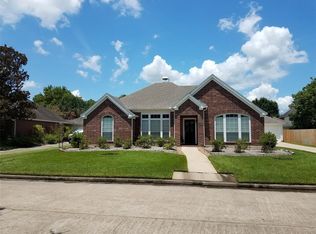 7611 Limber Bough Dr, Humble, TX 77346