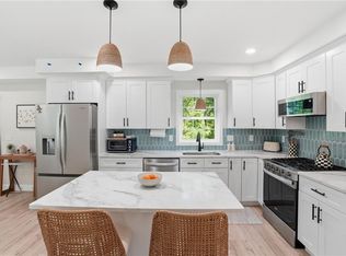 72 Wilbur Rd, Lincoln, RI 02865