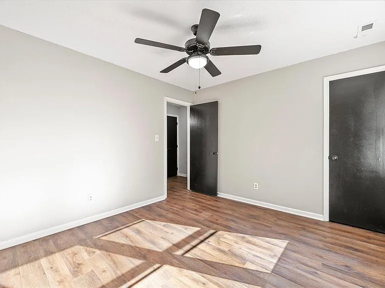 5508 Kaplan Dr — Photo 23