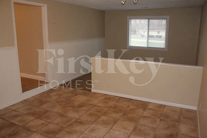 9440 Port Royal Dr — Photo 7
